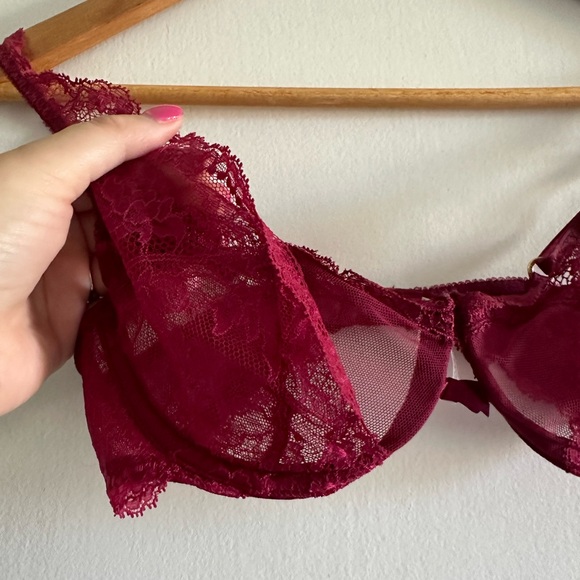 Victoria’s Secret Maroon Lace Underwire ‘Very Sexy’ Plunge Bra size 34B EUC - Picture 3 of 9